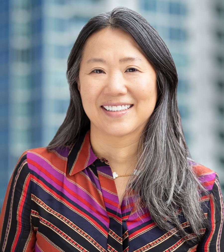 Sandi Kim-Suk headshot
