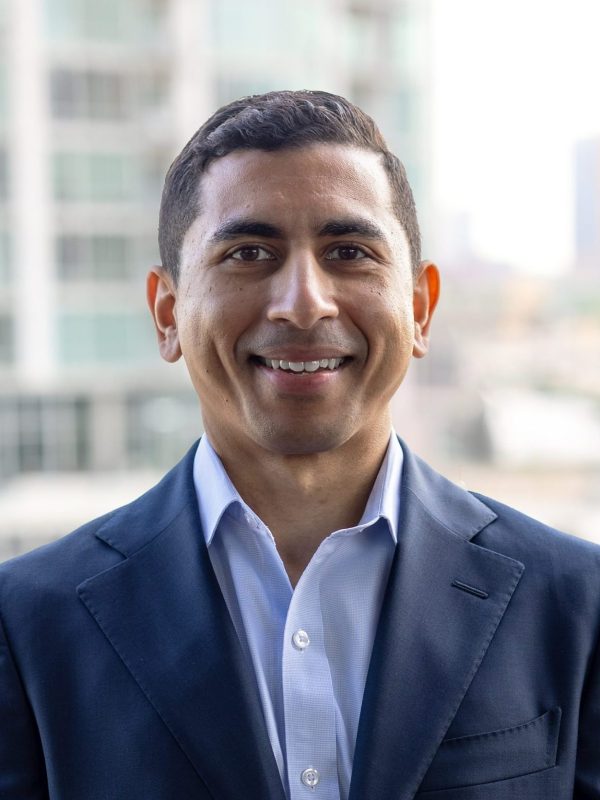 Omar Hossain headshot